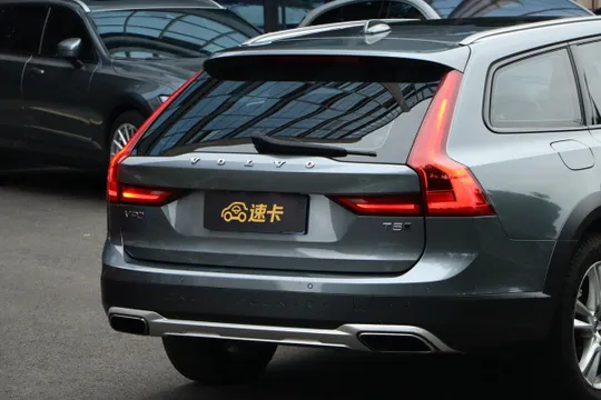 Volvo V90