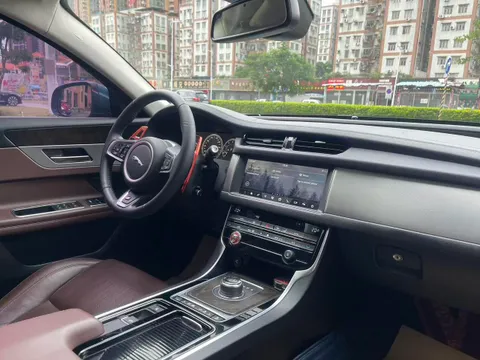 Jaguar XFL