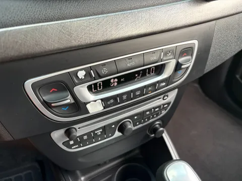 Renault SM3
