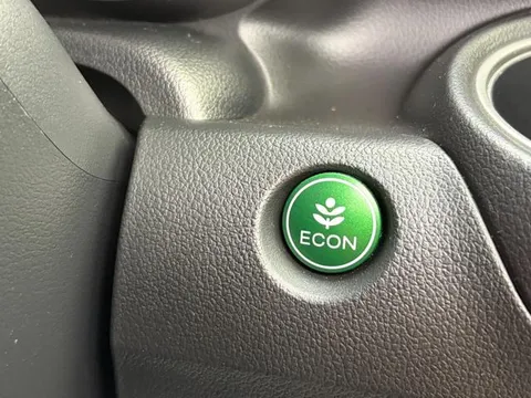 Honda N-BOX Slash