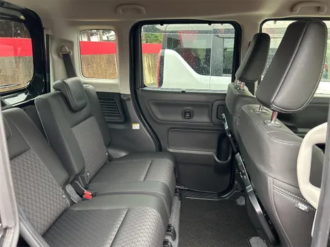 Suzuki Spacia Custom