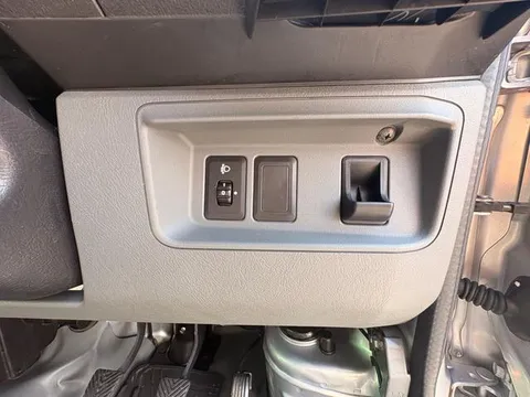 Mitsubishi Minicab Van
