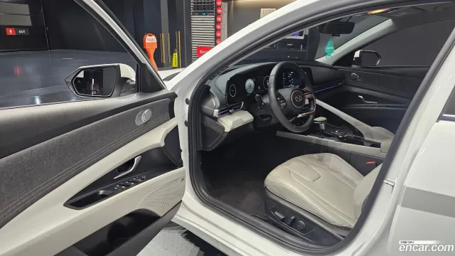 Hyundai Elantra (Avante)