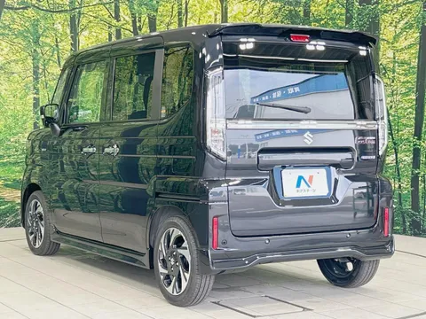 Suzuki Spacia Custom