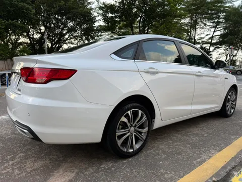 Geely Emgrand GL