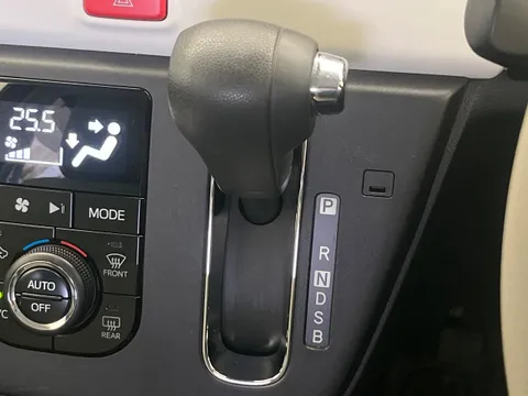 Daihatsu Mira Tocot