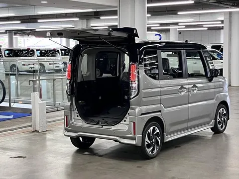 Suzuki Spacia