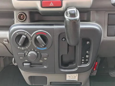 Nissan Clipper