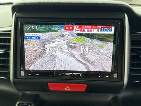 Honda N-BOX Custom