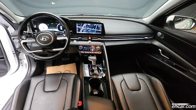 Hyundai Elantra (Avante)