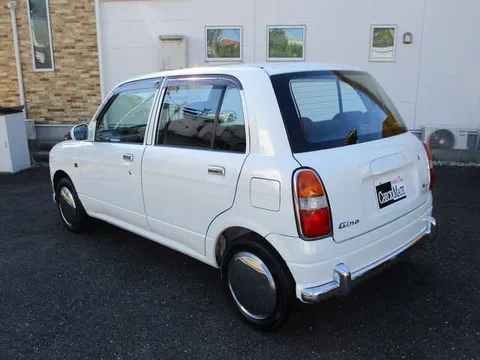 Daihatsu Mira Gino