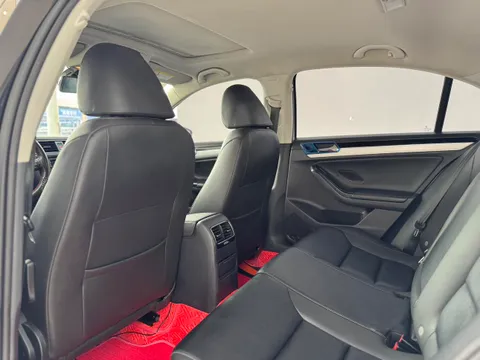 Volkswagen Sagitar