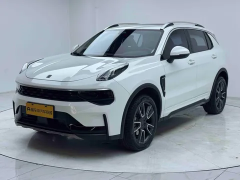 Lynk & Co 01