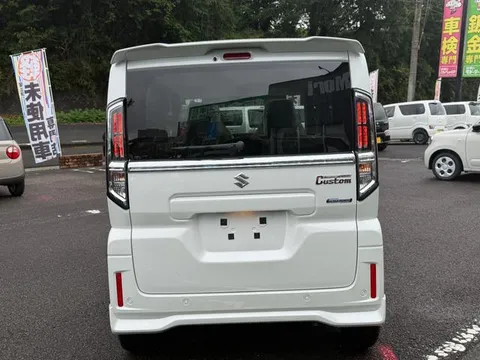 Suzuki Spacia Custom