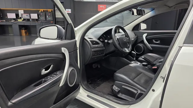 Renault SM3