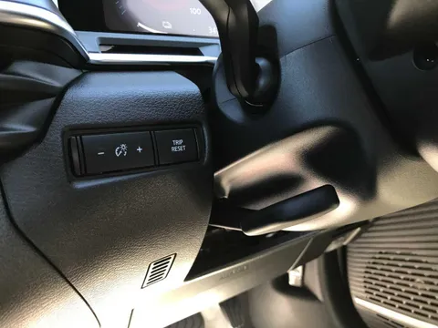 Nissan Note Aura