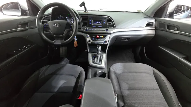Hyundai Elantra (Avante)