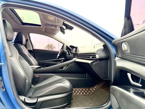Hyundai Elantra (Avante)