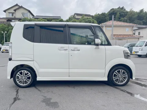 Honda N-BOX+ Custom