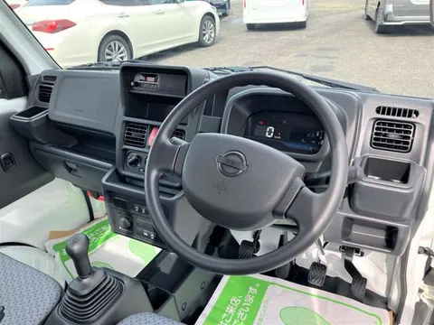 Nissan Clipper Truck