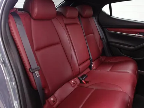 Mazda MAZDA3 Fastback