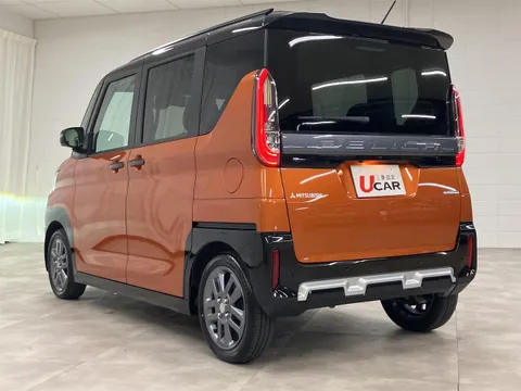 Mitsubishi Delica Mini