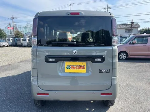 Suzuki Spacia Base