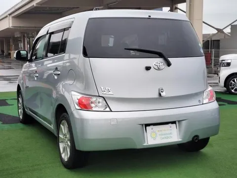 Toyota bB
