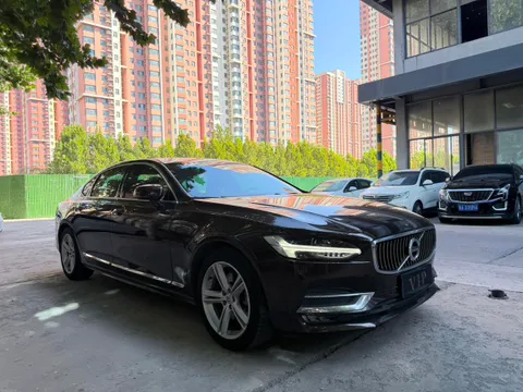 Volvo S90