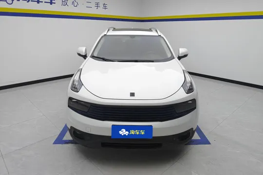 Lynk & Co 01