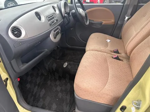 Daihatsu Move Latte