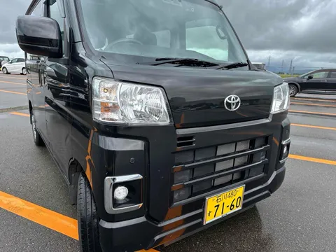 Toyota Pixis Van