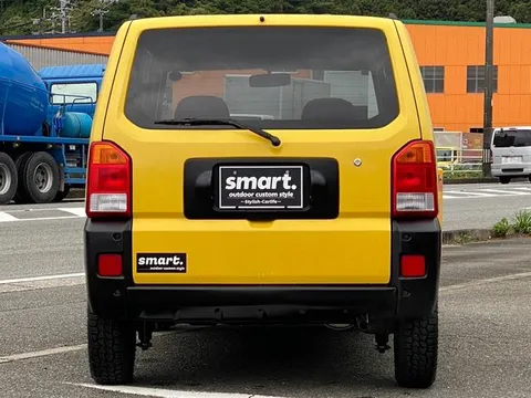 Daihatsu Naked