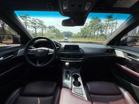 Cadillac CT4