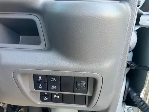 Mitsubishi Minicab Van