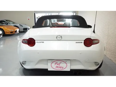 Mazda MX-5 (Roadster)