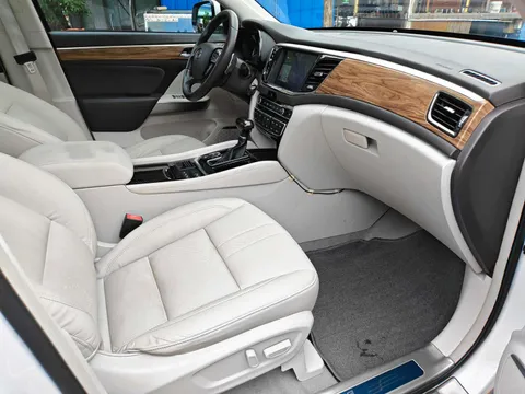 Gac GS8