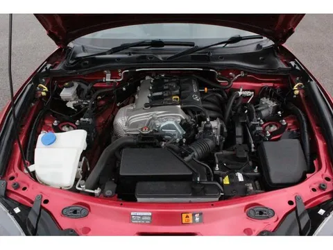 Mazda MX-5 (Roadster)