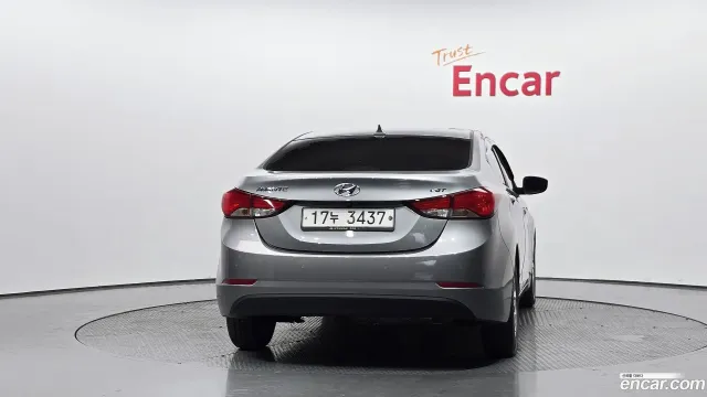 Hyundai Elantra (Avante)