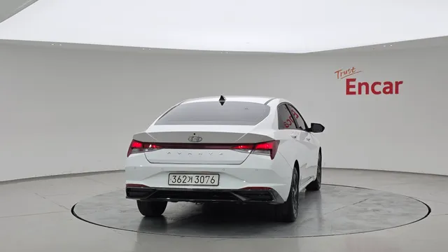 Hyundai Elantra (Avante)
