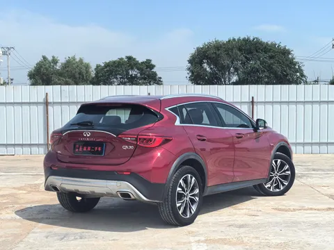 Infiniti QX30