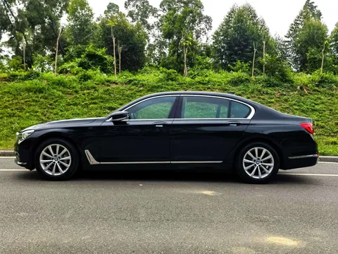 BMW 7-Series