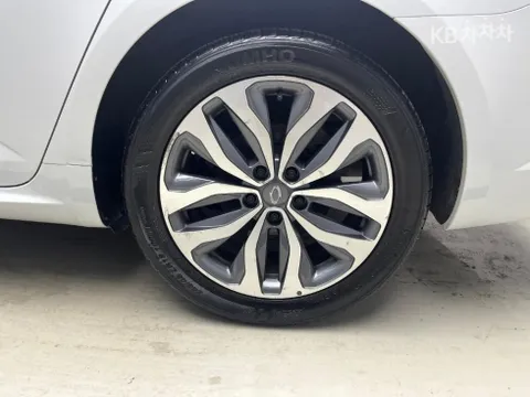 Renault Talisman (SM6)
