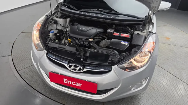Hyundai Elantra (Avante)