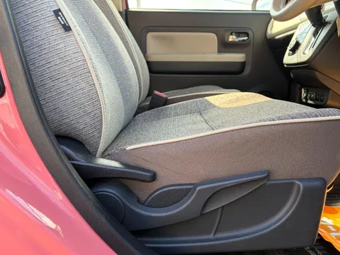 Daihatsu Mira Tocot