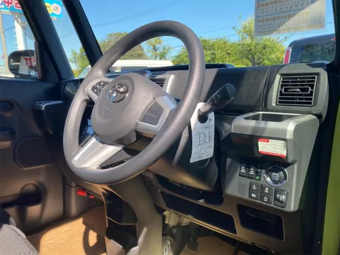 Toyota Pixis Mega