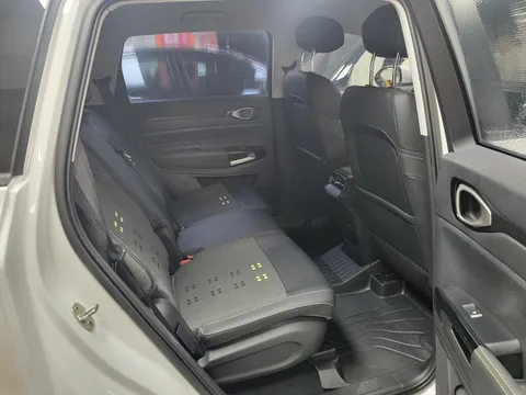 Baojun RM-5