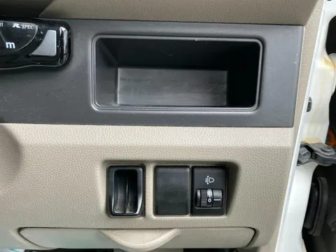 Mitsubishi Minicab Van