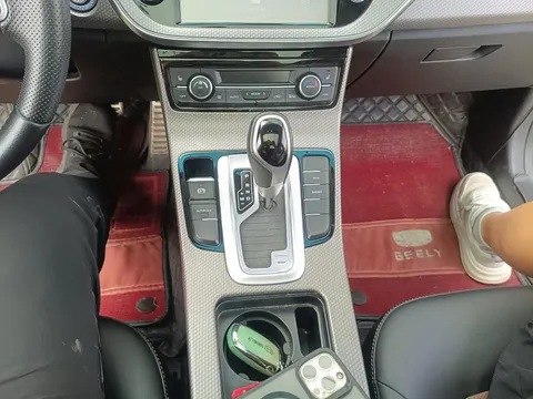Geely Emgrand GS