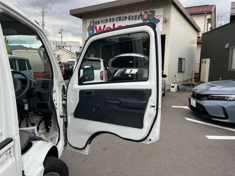 Nissan Clipper Truck